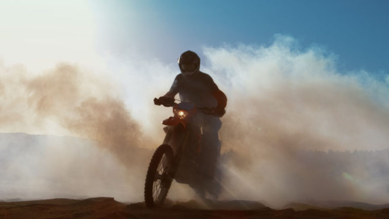 what-causes-white-smoke-from-a-dirt-bike-ultimate-off-roading